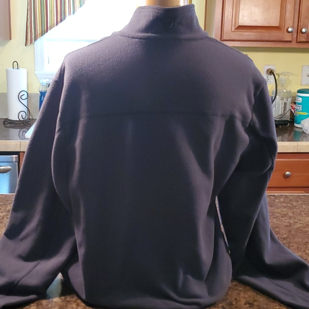 Mountain Hardware Pullover Size Large - image 6